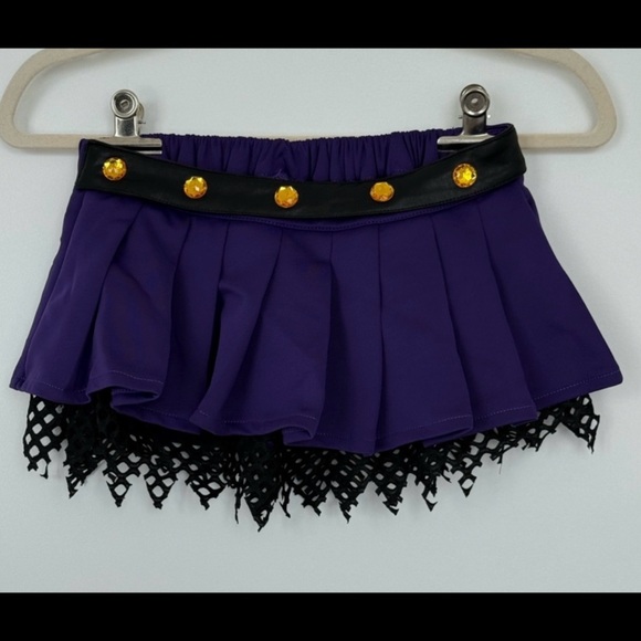 Trickz N Treatz Dolls Kill ‘Clawdeen’ High School Werewolf Costume Wig Set L NWT - Picture 4 of 5